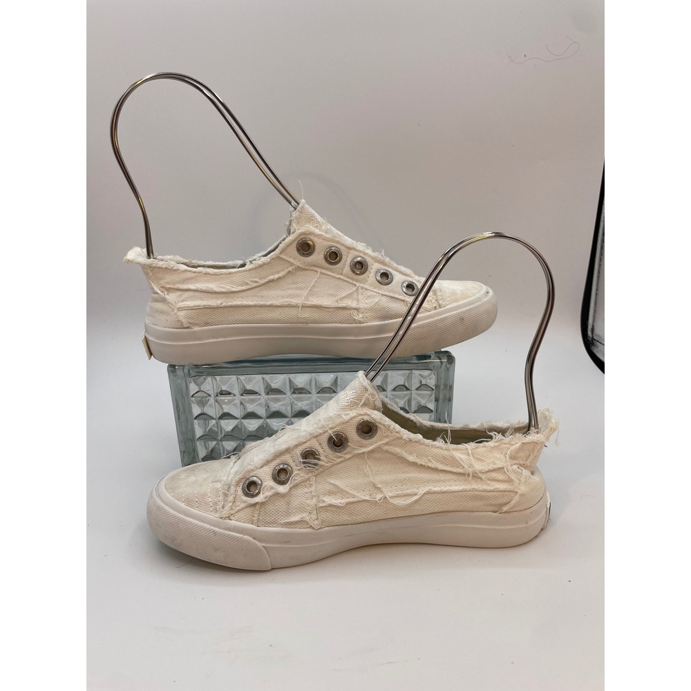 Blowfish Malibu Play Sneakers Womens 6 Ivory White Canvas Distressed Slip On